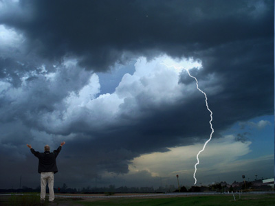 Praise in a storm - Photo: Jerry Worster